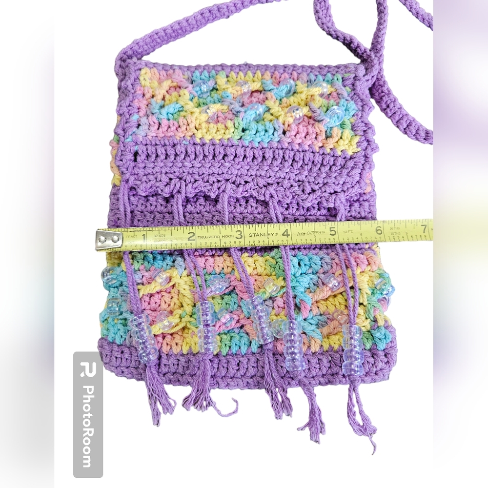 Hand and Heart Crocheted crossbody beaded bag, purple. - Picture 9 of 9
